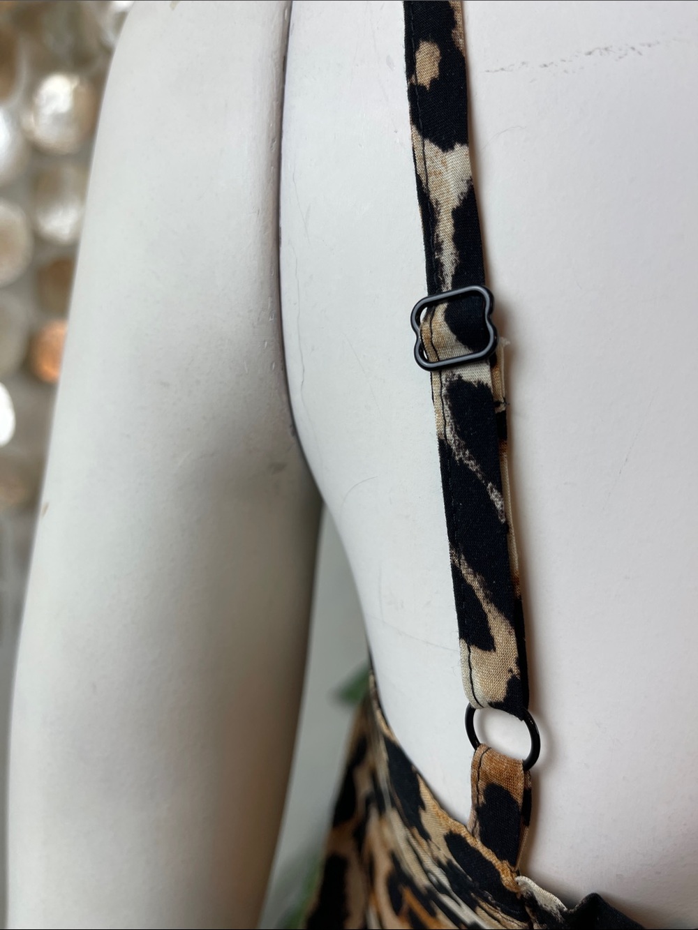 EXPRESS LEOPARD PRINT PLEAT DETAIL TOP - Picture 8 of 11